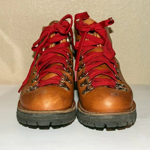 Danner Mountain Light Hiking Boots in Cascade Clovis - Picture 4 of 8